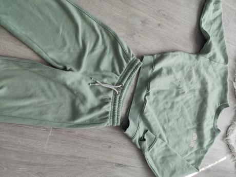 Teplaky a mikina, f&f,134