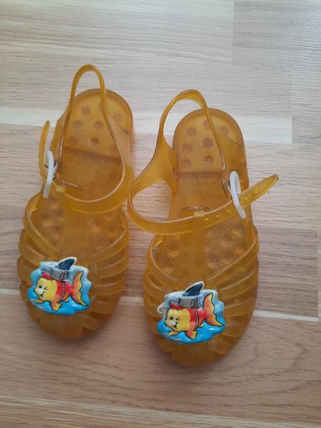 Sandalky do vody, 28