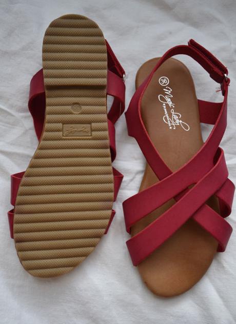 Letné malinové sandálky  zn. ccc, 36