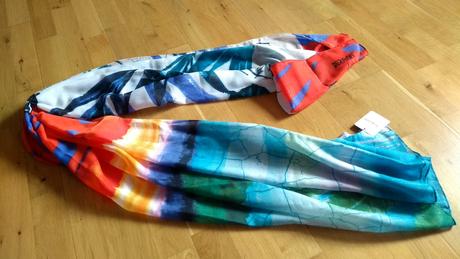 Šatka desigual, desigual