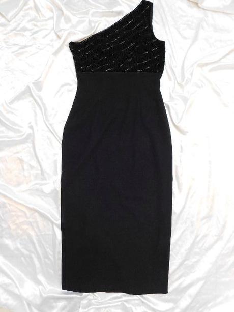 Velmi pekne luxusne saty na udalost, 38