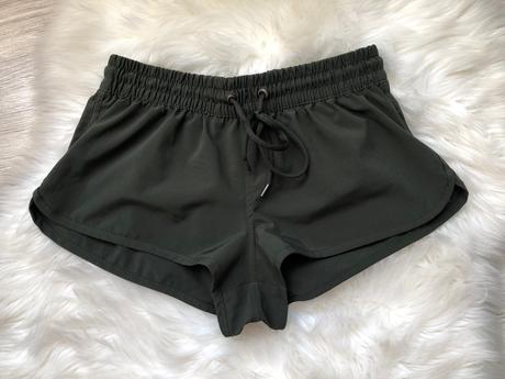 Zelené šortky, s