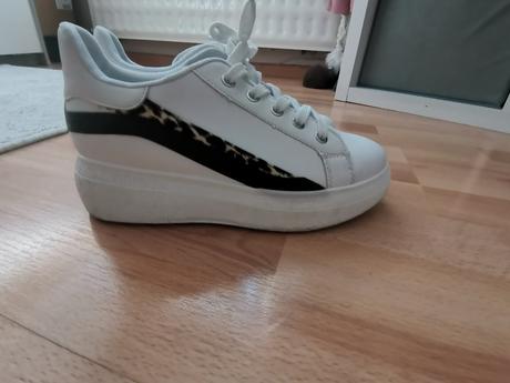 Tenisky na platforme, 40