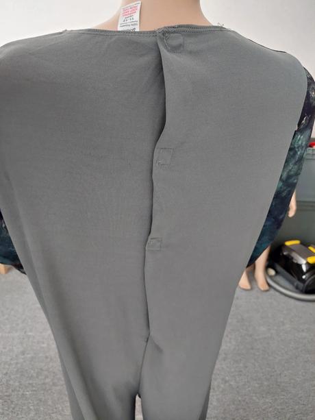 Kostra karnevalový overal + svietiaca maska 152,