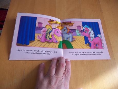 Knižka - my little pony - příběh poníka, 