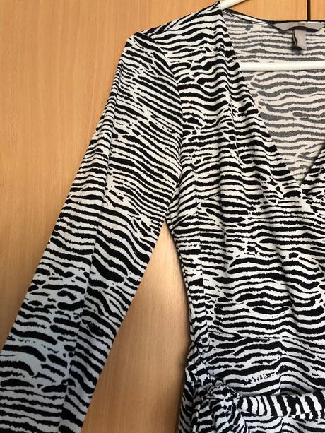 Šaty so zebrým vzorom, h&m,xs
