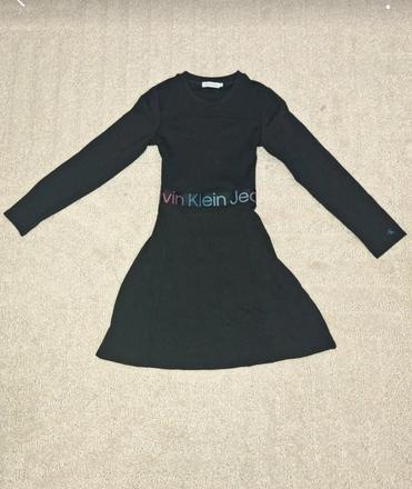Šaty značky ck,čiernej farby, calvin klein,s / xs