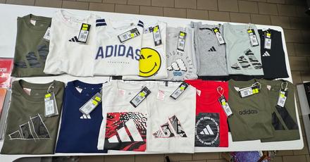 Tricka adidas likvidacia z predajne 152, adidas,152