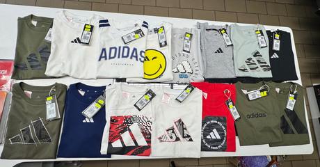 Tricka adidas likvidacia z predajne 152, adidas,152