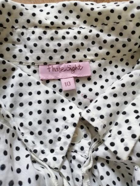 Bodkovana bluzka, 38