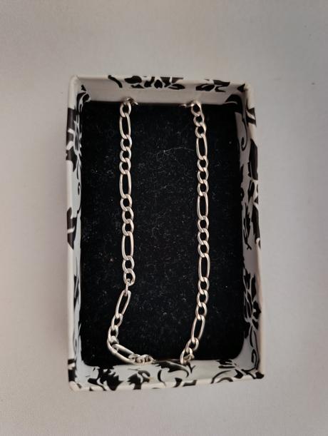 Strieborný náramok,