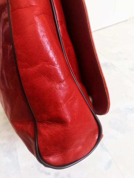 Kožená kabela na plece,