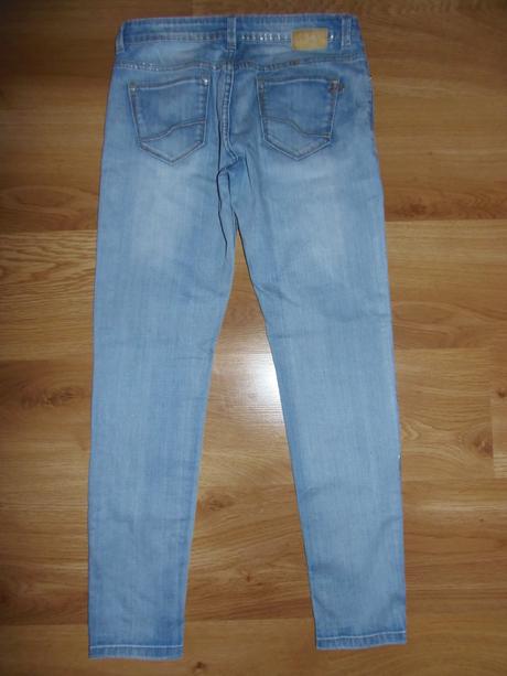 Rifle - strieborné švíky, 36