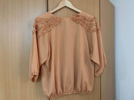 Broskyňová blúzka, s