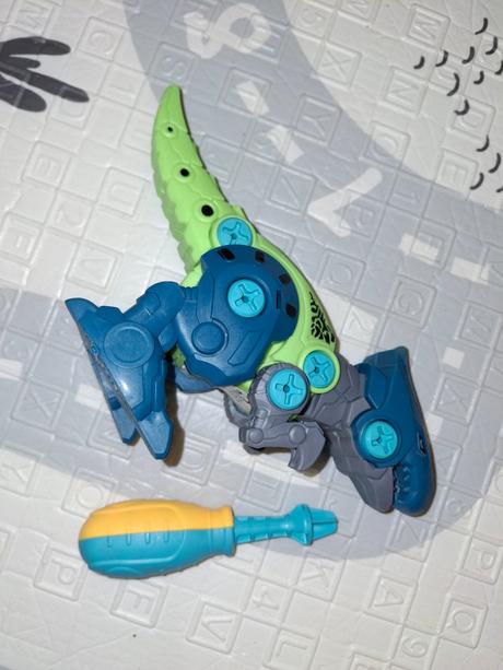 Dinosaurus so skrutkovačom, 