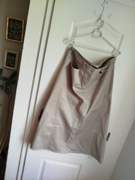 Armani sukňa midi42/44, armani,xl