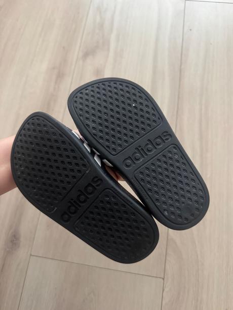 Šlapky adidas, adidas,28