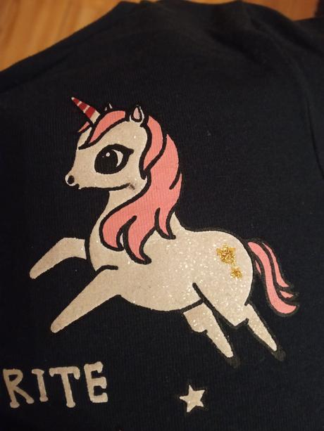 Vianočné jednorožcové trblietkové tričko, 110
