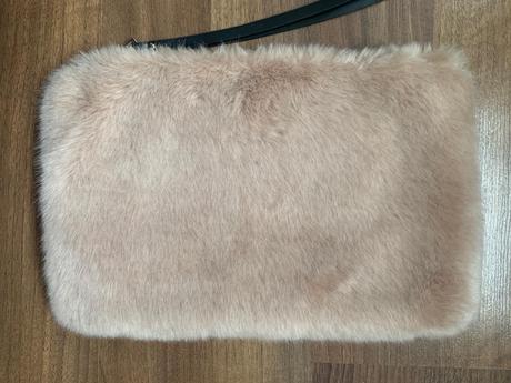 Plysovy clutch, zara