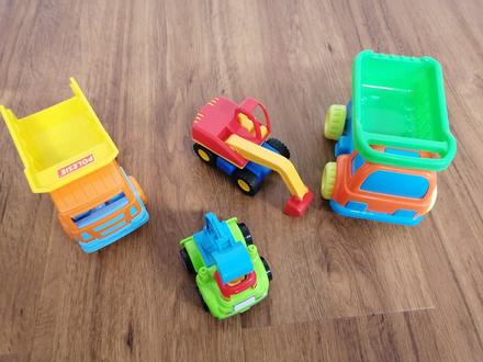 4x auto - pracovné stroje,