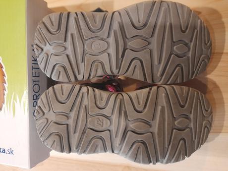 Sandálky art fuxia, protetika,27