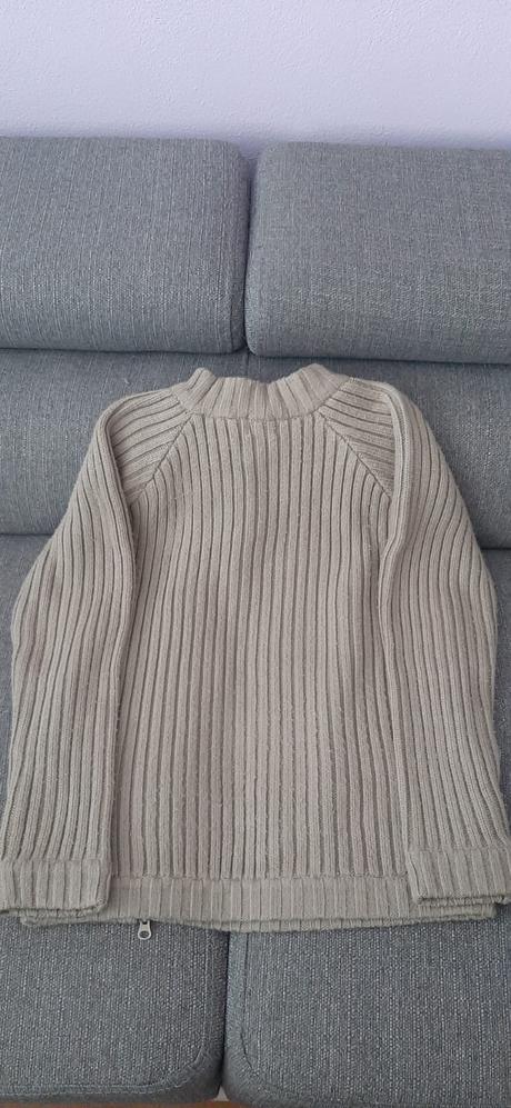 Sveter, 158
