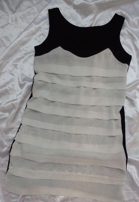 Pekne trendy saty, 36