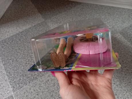 Barbie skipper kemping it takes two,