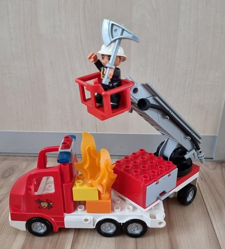 Lego duplo 5682 - hasičské auto, 