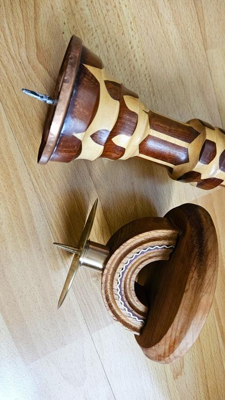 Drevene svietniky 2ks, rucna praca, 