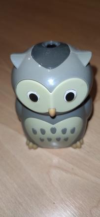 Strúhadlo na ceruzky na batérie eagle - sovička,