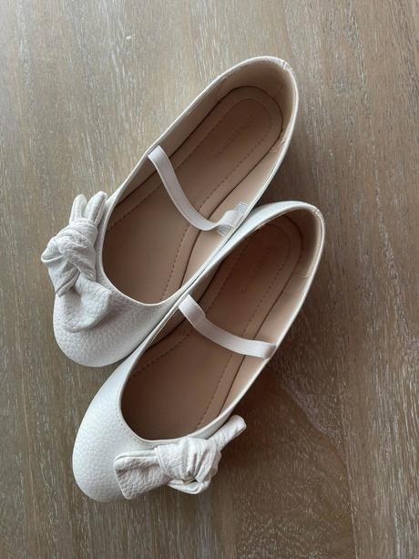 Baleríny, reserved,33