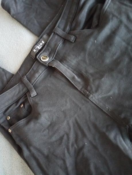 Sťahujúce nohavice, 44