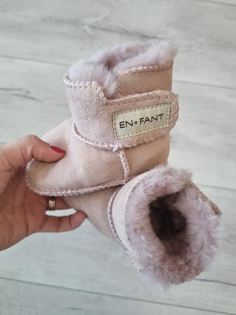 Enfant čižmičky s ovčím rúnom, en fant,18