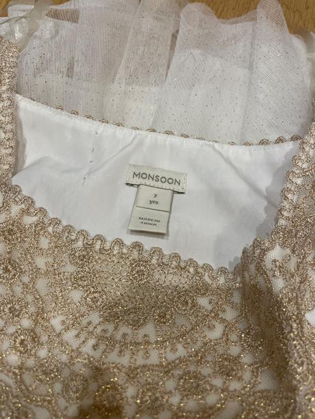 Saty slavnostne, monsoon,122