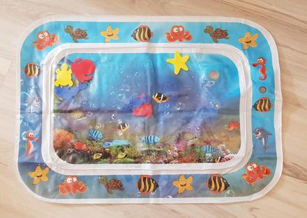 Nafukovacia vodná podložka,