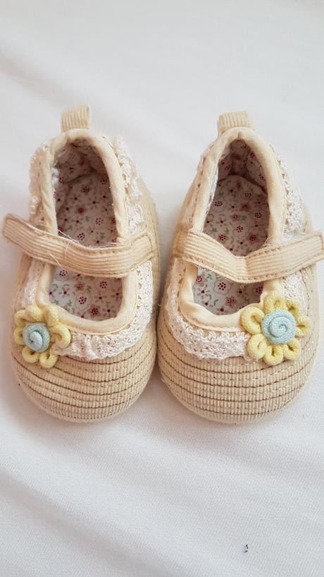 Predám dievčenské capačky zn. soxo, <17