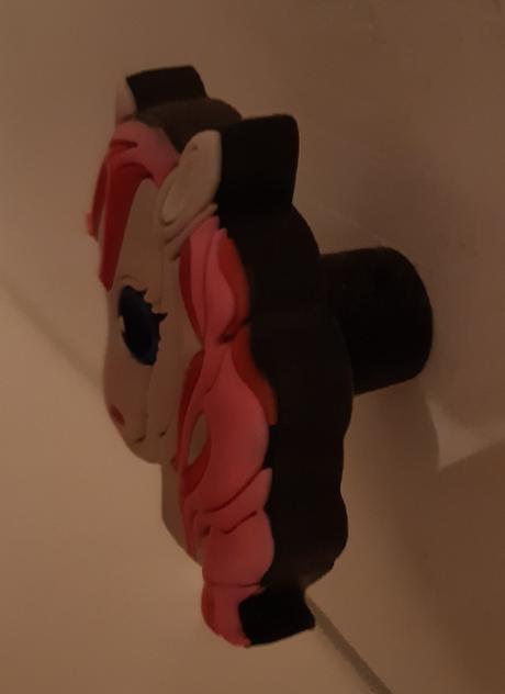 Ruzova uchytka konik+2 koncovky na garnize, 