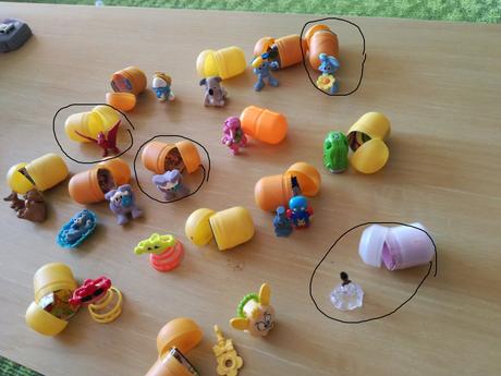 Kinder hračky - kompletné,