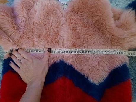 Úžasná bunda guess, guess,164