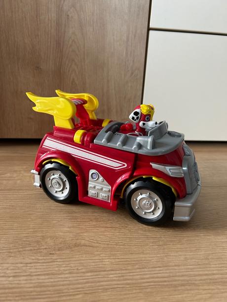 Auto - labková patrola,