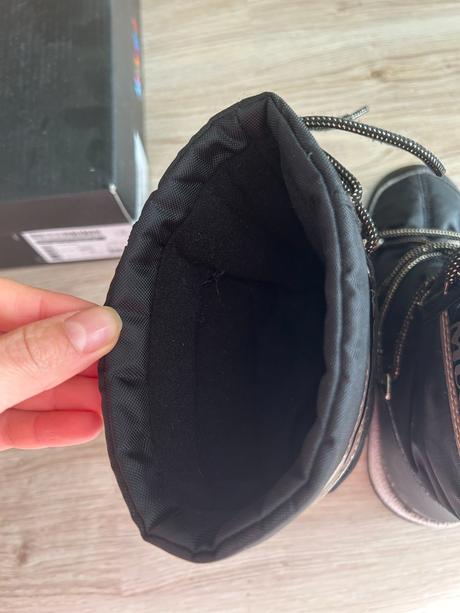 Krásne detské snehule značky moon boot, pc 130 eur, 33