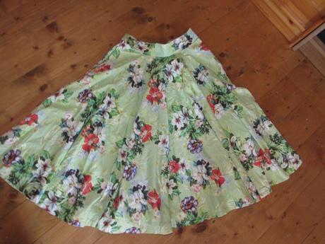 Široká kvetinková sukienka, zara,xs