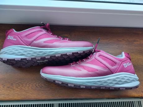Úplne nové nepremokavé tenisky, jack wolfskin,39