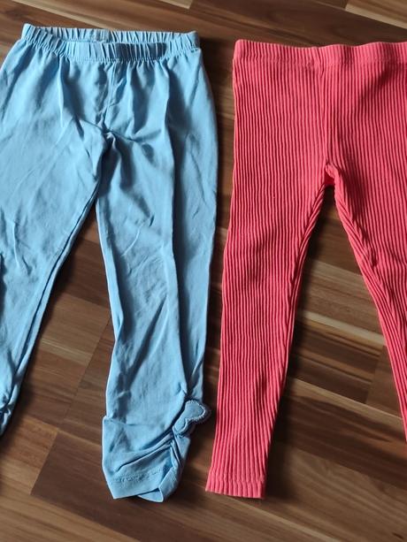 Balík vecí pre dievča vo veľkosti 3-4 roky, 104–116