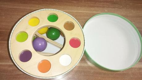 Montessori - triedenie farieb, 