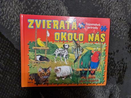 Knižka o zvieratkách s puzzle na každej strane, 