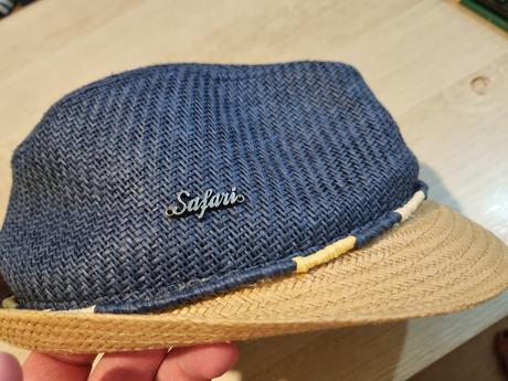 Klobúk reserved, reserved,128