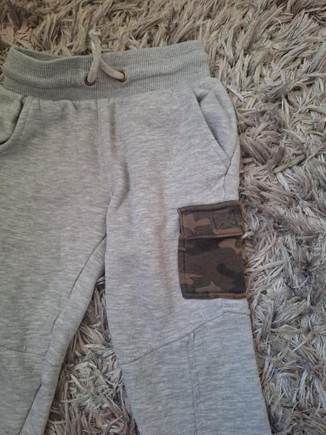 Tepláky, primark,98