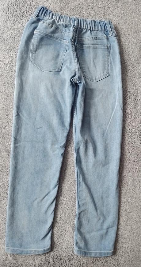 Predám detské rifle straight & denim veľkosť 134, 134